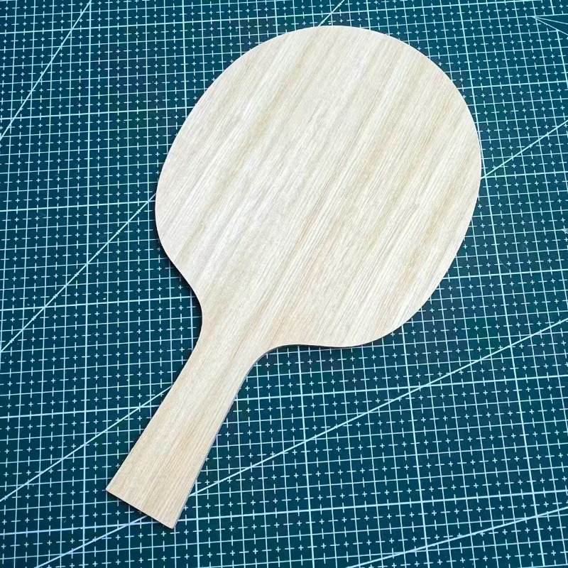9-warstwowa, pogrubiona rączka – Table Tennis Custom Bat recenzja i cena